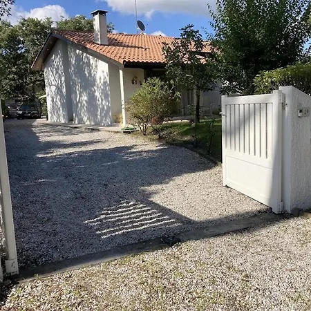 Les Fontaines Лантон